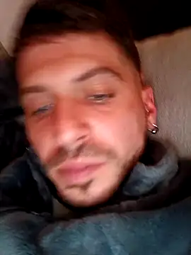 Adrianxxxxxx53 online show from January 18, 3:19 am