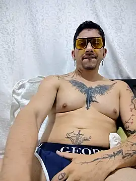 MrWolfHot online show from January 13, 4:39 am