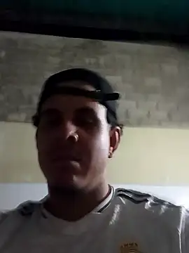 Alfonso2345 online show from January 12, 12:25 am