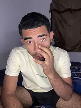 youngalexofficial online show from March 17, 4:15 am