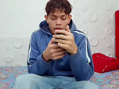 brosscams2025 online show from January 13, 1:32 am