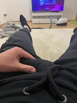 SamuelH59892 online show from March 20, 1:59 pm