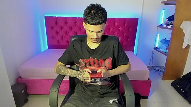 Liam hard04 online show from February 9, 12:32 pm