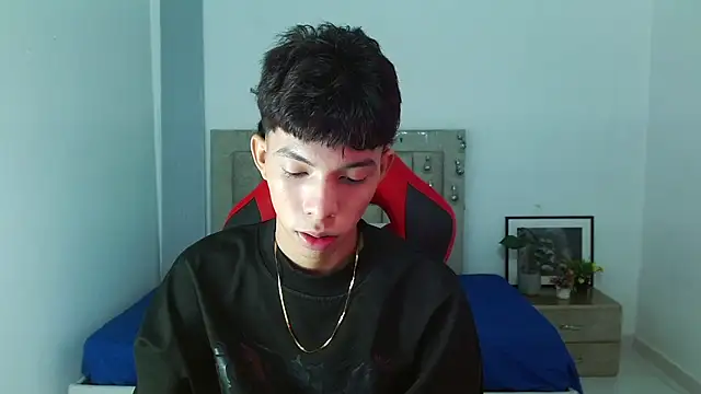 Nico  fox123 online show from February 7, 6:02 pm