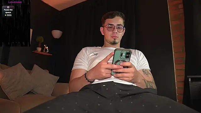 Leo Valmore online show from February 26, 12:45 am