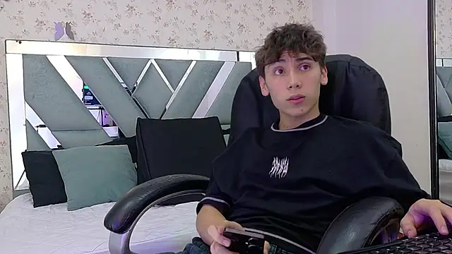 Liam Noxx online show from January 6, 12:25 am