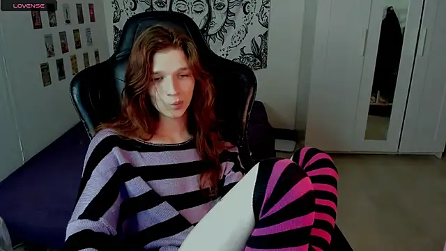 iceseeker2 online show from April 25, 10:29 pm