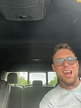 WIDBIGWHITECOCK online show from June 7, 5:20 pm