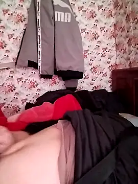 zuzu0099 online show from March 18, 2:47 am