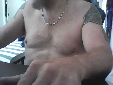 loudandproud online show from May 7, 12:44 am