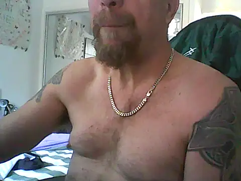 loudandproud online show from April 1, 9:56 pm