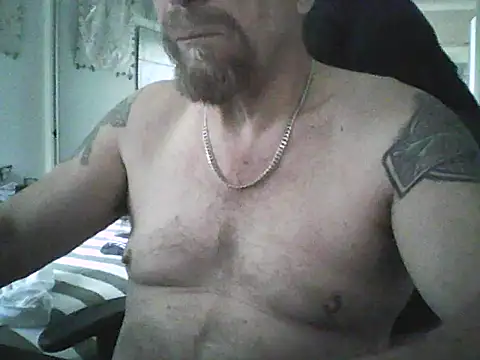loudandproud online show from May 16, 6:00 am