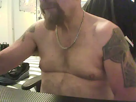 loudandproud online show from March 23, 5:35 am