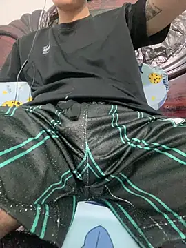 Kayven2003 online show from February 13, 1:16 pm