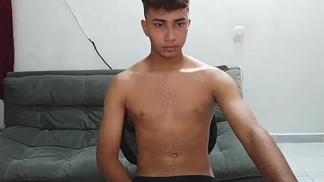 naugthy boy88 online show from February 6, 8:00 am