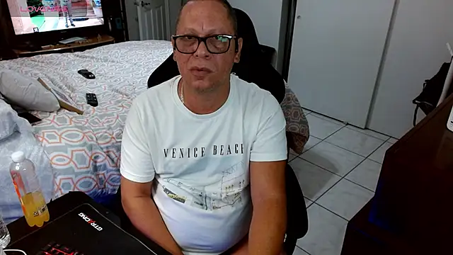 Daddy 1970 online show from April 15, 8:20 pm