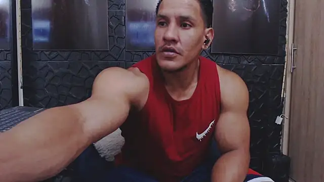 viktor herrera online show from April 28, 2:38 am