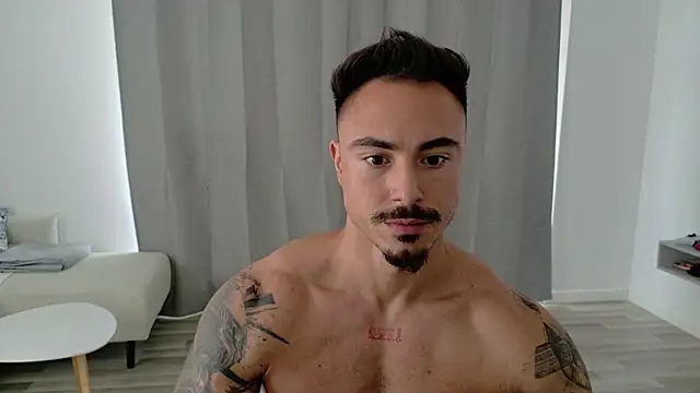 Master Lukas online show from May 3, 11:46 am