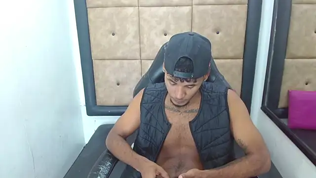 Athleticluck1 online show from January 5, 9:07 pm