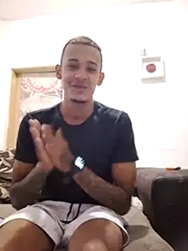 Magrinhodelicia011 online show from June 9, 10:44 pm