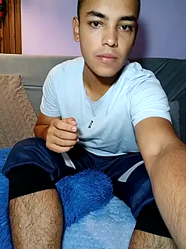 studentdeivy  online show from January 13, 11:03 am