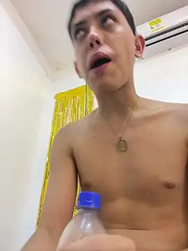 Iamcami  online show from March 16, 7:07 pm