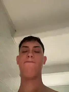 Iamcami  online show from March 18, 7:06 pm