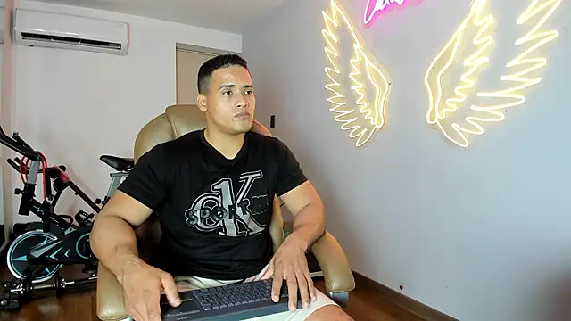 Jack Foster  online show from February 1, 3:05 am