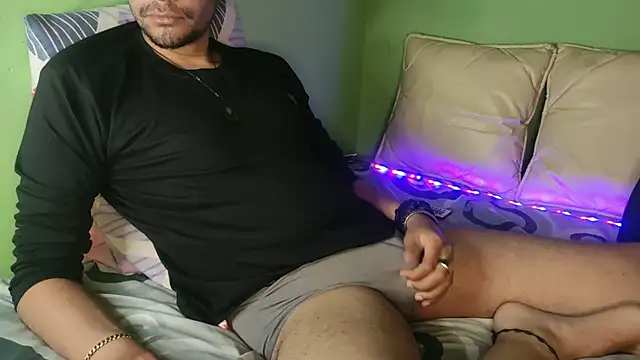 Taylor Blaze94 online show from March 8, 1:03 am