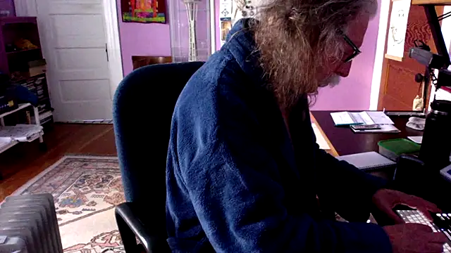 LickYourYoni online show from April 25, 3:42 pm