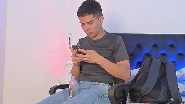 Marcus Moreno online show from March 7, 7:11 pm