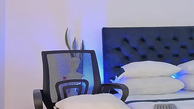 Marcus Moreno online show from March 20, 8:12 pm