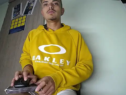  jesussuarez online show from February 2, 11:40 am