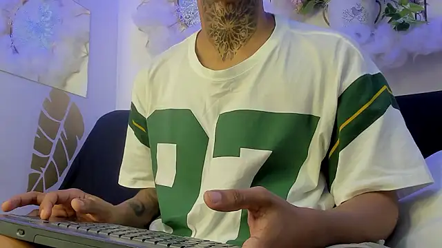 ThiagoBerry online show from March 9, 12:54 pm