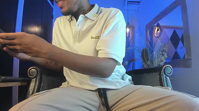 ThiagoBerry online show from March 19, 1:25 pm