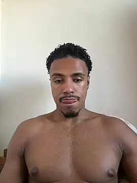 LorenzoBlack27 online show from June 26, 8:22 pm