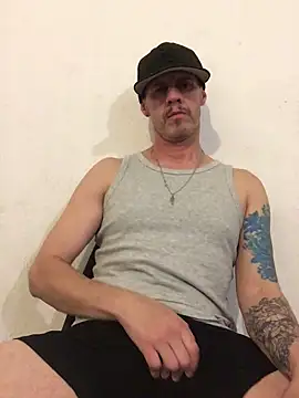 Donovanyu online show from February 5, 3:35 am