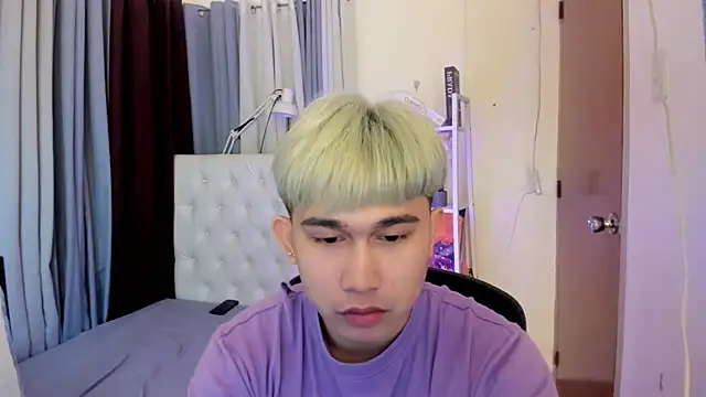 davincihugecock online show from April 21, 1:53 am