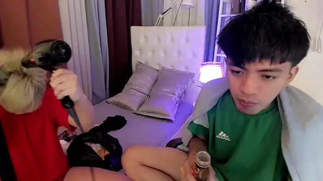 davincihugecock online show from April 23, 5:59 pm