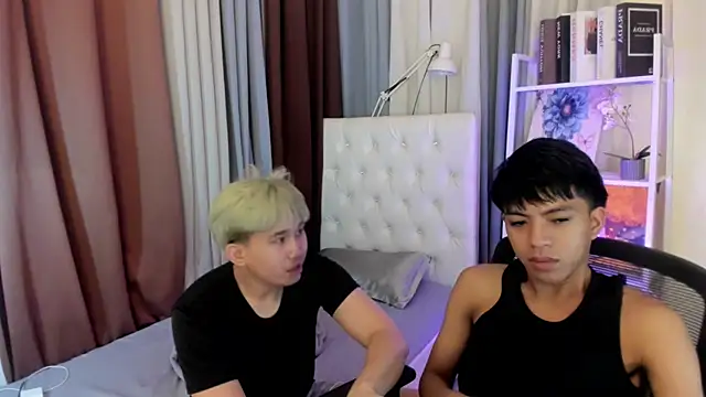 davincihugecock online show from April 25, 9:12 pm