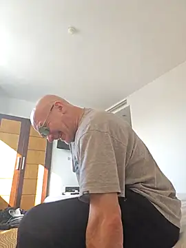 no snitch isoke online show from February 3, 8:19 am