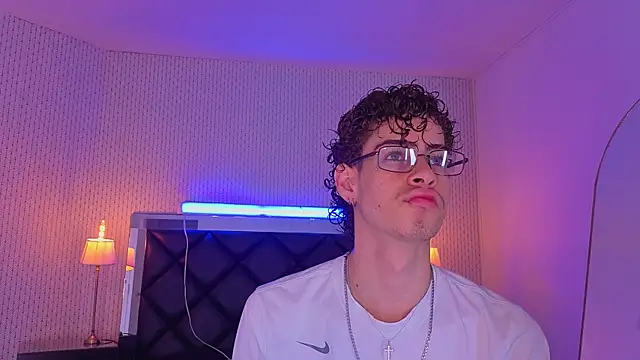 nova salvatore online show from April 21, 2:51 am