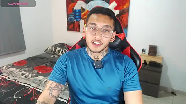 EvanVelvet online show from March 18, 12:24 am