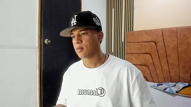 MATHY ROBERT online show from January 17, 7:49 pm