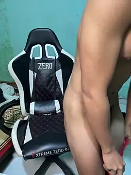 MuscleKing888 online show from January 18, 1:02 pm