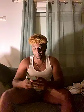 Axel black10 online show from January 10, 6:45 pm