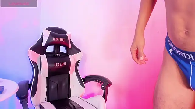 sweet boygay online show from April 6, 6:31 pm