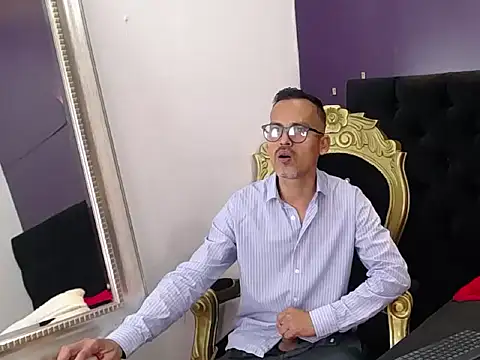 Oswalldo   online show from March 27, 11:22 am