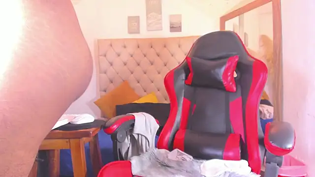 noah sthone online show from April 28, 4:17 am