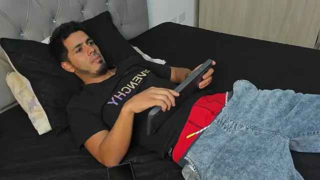 Kiltrohot online show from February 27, 12:01 am